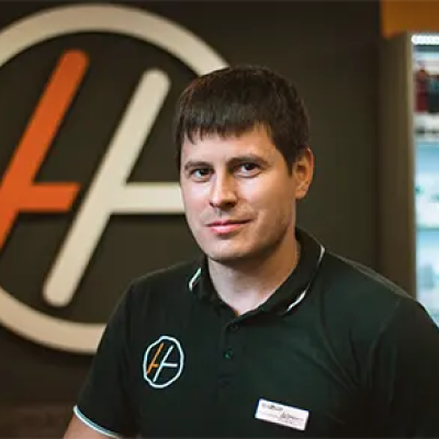 Даниил Кожепенько в сети установочных центров АвтоАзарт. Оказываем весь спектр услуг по от продажи до установки, предоставляется гарантия 12 месяцев.
